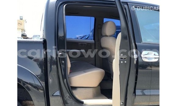 Sayi Imported Toyota Hilux Black Mota in Import - Dubai a Benin Sayi Imported Toyota Hilux Black Mota in Import - Dubai a Benin