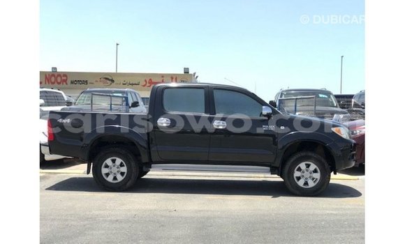 Sayi Imported Toyota Hilux Black Mota in Import - Dubai a Benin Sayi Imported Toyota Hilux Black Mota in Import - Dubai a Benin