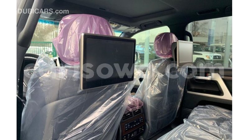 Big with watermark toyota land cruiser benin import dubai 8940