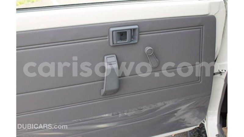 Big with watermark toyota land cruiser benign import dubai 8943