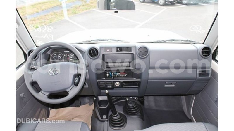 Big with watermark toyota land cruiser benign import dubai 8943