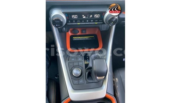 Buy Import Toyota HiAce Other Truck in Import - Dubai in Benign Buy Import Toyota HiAce Other Truck in Import - Dubai in Benign