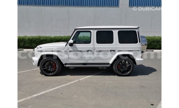 Acheter Import Voiture Mercedes-Benz 190 Blanc à Import - Dubai, Benin Acheter Import Voiture Mercedes-Benz 190 Blanc à Import - Dubai, Benin