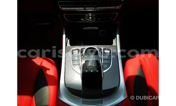 Acheter Import Voiture Mercedes-Benz 190 Blanc à Import - Dubai, Benin Acheter Import Voiture Mercedes-Benz 190 Blanc à Import - Dubai, Benin