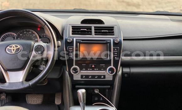 Ra Tuntun Toyota Camry Black Ọkọ̀ in Cotonou ni Benin Ra Tuntun Toyota Camry Black Ọkọ̀ in Cotonou ni Benin