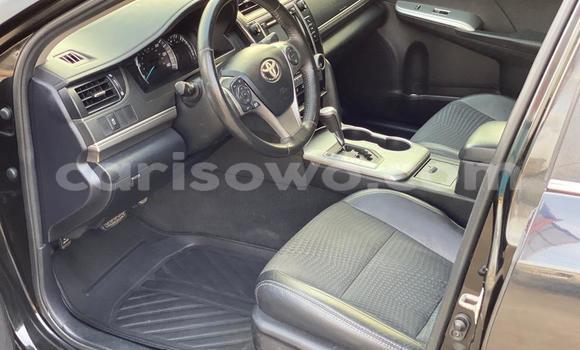 Ra Tuntun Toyota Camry Black Ọkọ̀ in Cotonou ni Benin Ra Tuntun Toyota Camry Black Ọkọ̀ in Cotonou ni Benin