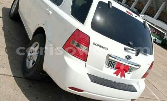Acheter Occasion Voiture Kia Sorento Blanc à Cotonou, Benin Acheter Occasion Voiture Kia Sorento Blanc à Cotonou, Benin