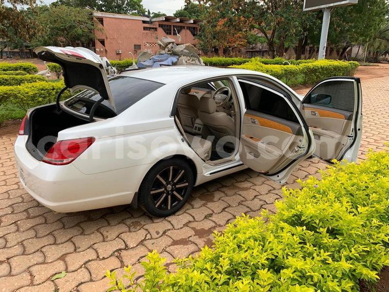 Big with watermark toyota avalon benign cotonou 8986