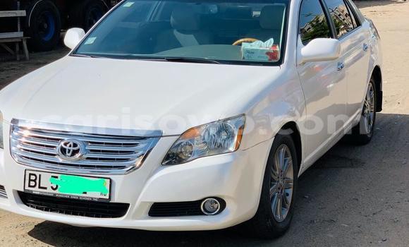 Ra Tuntun Toyota Avalon funfun Ọkọ̀ in Cotonou ni Benin Ra Tuntun Toyota Avalon funfun Ọkọ̀ in Cotonou ni Benin