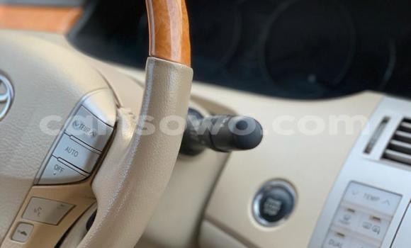 Ra Tuntun Toyota Avalon funfun Ọkọ̀ in Cotonou ni Benin Ra Tuntun Toyota Avalon funfun Ọkọ̀ in Cotonou ni Benin