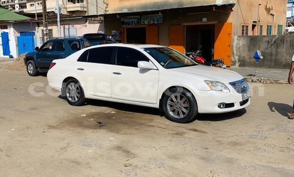 Ra Tuntun Toyota Avalon funfun Ọkọ̀ in Cotonou ni Benin Ra Tuntun Toyota Avalon funfun Ọkọ̀ in Cotonou ni Benin