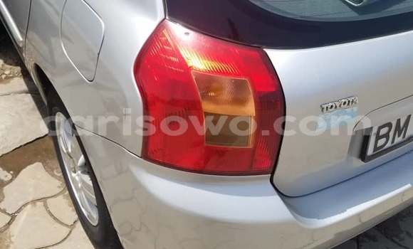 Sayi Na hannu Toyota Corolla Azurfa Mota in Cotonou a Benin Sayi Na hannu Toyota Corolla Azurfa Mota in Cotonou a Benin