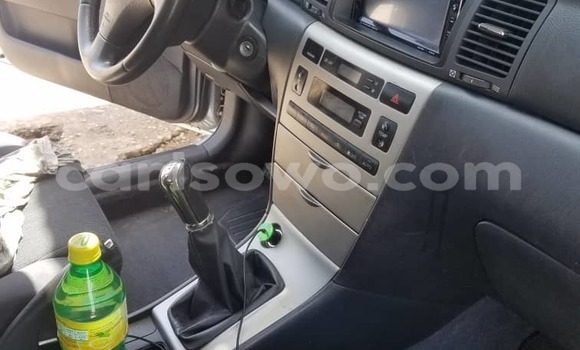 Sayi Na hannu Toyota Corolla Azurfa Mota in Cotonou a Benin Sayi Na hannu Toyota Corolla Azurfa Mota in Cotonou a Benin