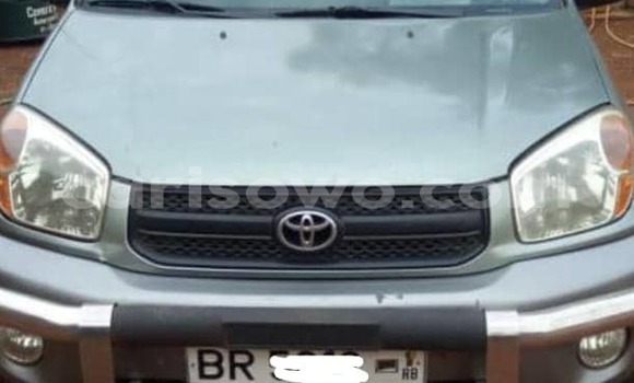 Ra Àlòkù Toyota RAV4 funfun Ọkọ̀ in Cotonou ni Benin Ra Àlòkù Toyota RAV4 funfun Ọkọ̀ in Cotonou ni Benin