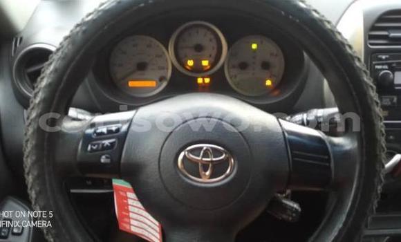 Ra Àlòkù Toyota RAV4 funfun Ọkọ̀ in Cotonou ni Benin Ra Àlòkù Toyota RAV4 funfun Ọkọ̀ in Cotonou ni Benin