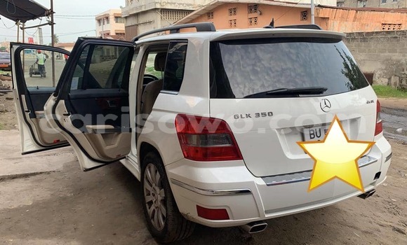 Ra Tuntun Mercedes-Benz GLK–Class funfun Ọkọ̀ in Cotonou ni Benin Ra Tuntun Mercedes-Benz GLK–Class funfun Ọkọ̀ in Cotonou ni Benin