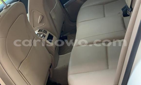 Ra Tuntun Mercedes-Benz GLK–Class funfun Ọkọ̀ in Cotonou ni Benin Ra Tuntun Mercedes-Benz GLK–Class funfun Ọkọ̀ in Cotonou ni Benin