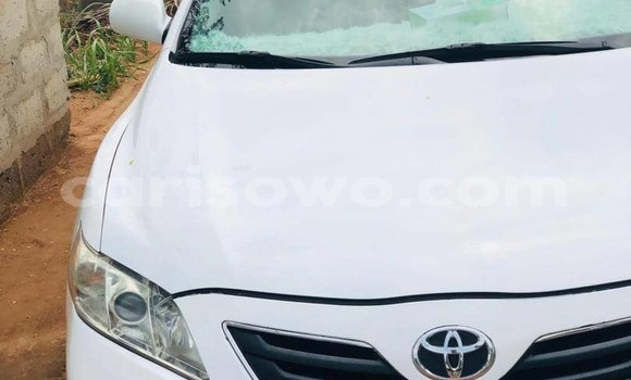 Acheter Neuf Voiture Toyota Camry Blanc à Cotonou, Benin Acheter Neuf Voiture Toyota Camry Blanc à Cotonou, Benin