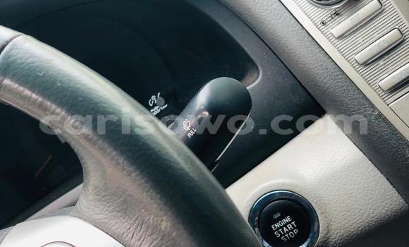 Ra Àlòkù Toyota Camry funfun Ọkọ̀ in Cotonou ni Benin Ra Àlòkù Toyota Camry funfun Ọkọ̀ in Cotonou ni Benin