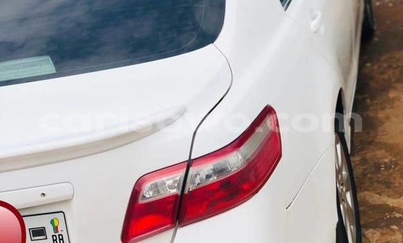 Ra Àlòkù Toyota Camry funfun Ọkọ̀ in Cotonou ni Benin Ra Àlòkù Toyota Camry funfun Ọkọ̀ in Cotonou ni Benin
