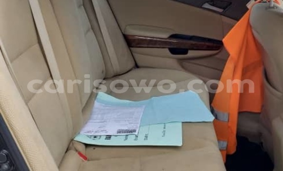Ra Àlòkù Honda Accord Black Ọkọ̀ in Cotonou ni Benin Ra Àlòkù Honda Accord Black Ọkọ̀ in Cotonou ni Benin