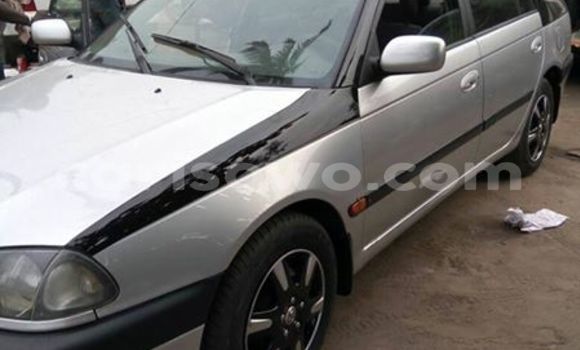 Sayi Na hannu Toyota Avensis Sauran Mota in Savalou a Benin Sayi Na hannu Toyota Avensis Sauran Mota in Savalou a Benin