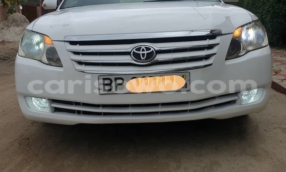 Ra Àlòkù Toyota Avalon funfun Ọkọ̀ in Cotonou ni Benin Ra Àlòkù Toyota Avalon funfun Ọkọ̀ in Cotonou ni Benin