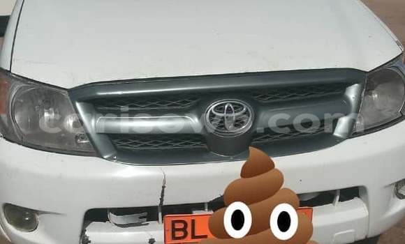 Acheter Occasion Voiture Toyota Hilux Gris à Cotonou, Benin Acheter Occasion Voiture Toyota Hilux Gris à Cotonou, Benin