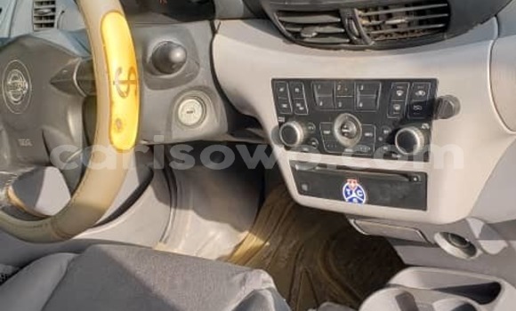Sayi Na hannu Nissan Tino Azurfa Mota in Cotonou a Benin Sayi Na hannu Nissan Tino Azurfa Mota in Cotonou a Benin