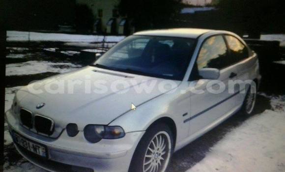 Acheter Occasion Voiture BMW 3-Series Blanc à Cotonou au Benin Acheter Occasion Voiture BMW 3-Series Blanc à Cotonou au Benin