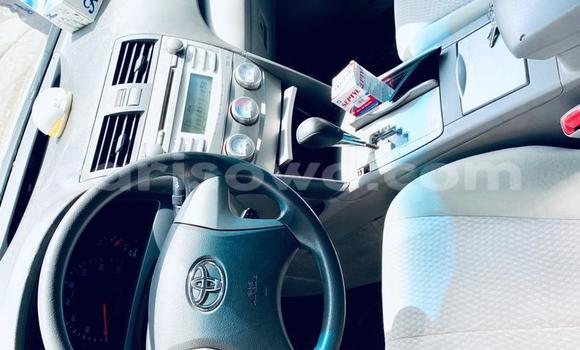 Acheter Neuf Voiture Toyota Camry Blanc à Cotonou, Benin Acheter Neuf Voiture Toyota Camry Blanc à Cotonou, Benin