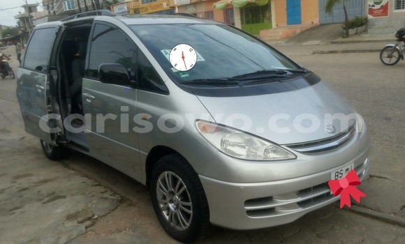 Sayi Na hannu Toyota Previa Azurfa Mota in Cotonou a Benin Sayi Na hannu Toyota Previa Azurfa Mota in Cotonou a Benin