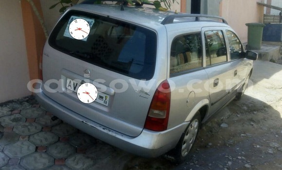 Acheter Occasion Voiture Opel Astra Gris à Cotonou, Benin Acheter Occasion Voiture Opel Astra Gris à Cotonou, Benin