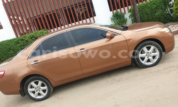 Sayi Na hannu Toyota Highlander Brown Mota in Cotonou a Benin Sayi Na hannu Toyota Highlander Brown Mota in Cotonou a Benin