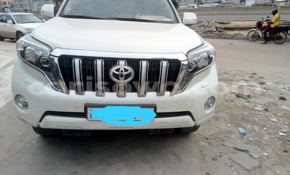 Ra Tuntun Toyota Prado funfun Ọkọ̀ in Cotonou ni Benin Ra Tuntun Toyota Prado funfun Ọkọ̀ in Cotonou ni Benin