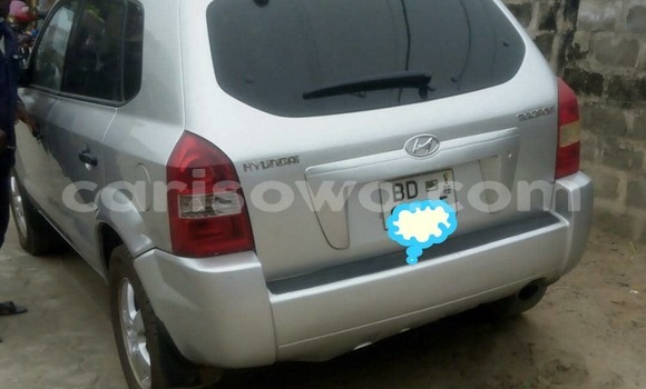 Sayi Na hannu Hyundai Tucson Azurfa Mota in Cotonou a Benin Sayi Na hannu Hyundai Tucson Azurfa Mota in Cotonou a Benin