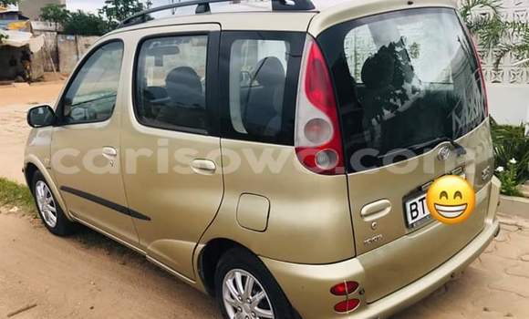 Acheter Occasion Voiture Toyota Yaris Verso Beige à Cotonou, Benin Acheter Occasion Voiture Toyota Yaris Verso Beige à Cotonou, Benin