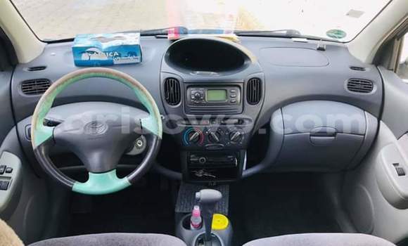 Acheter Occasion Voiture Toyota Yaris Verso Beige à Cotonou, Benin Acheter Occasion Voiture Toyota Yaris Verso Beige à Cotonou, Benin