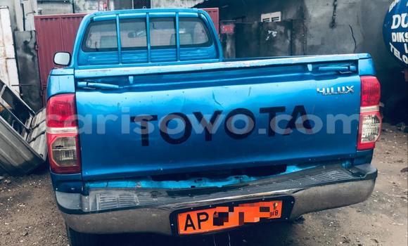 Ra Àlòkù Toyota Hilux Blue Ọkọ̀ in Cotonou ni Benin Ra Àlòkù Toyota Hilux Blue Ọkọ̀ in Cotonou ni Benin