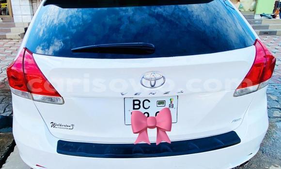 Ra Àlòkù Toyota Venza funfun Ọkọ̀ in Cotonou ni Benin Ra Àlòkù Toyota Venza funfun Ọkọ̀ in Cotonou ni Benin