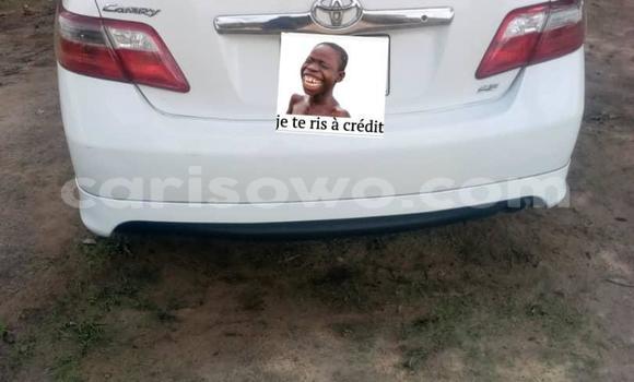 Sayi Na hannu Toyota Camry White Mota in Cotonou a Benin Sayi Na hannu Toyota Camry White Mota in Cotonou a Benin