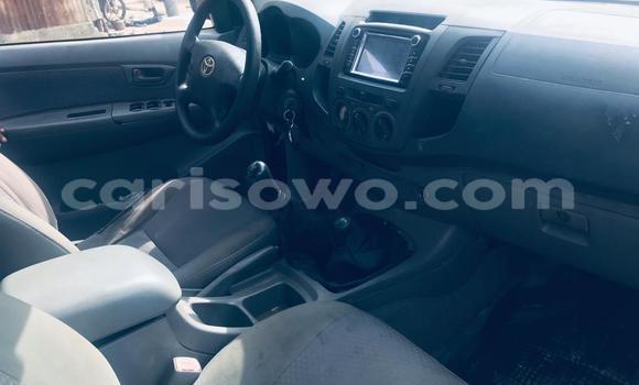 Ra Tuntun Toyota Hilux Black Ọkọ̀ in Cotonou ni Benin Ra Tuntun Toyota Hilux Black Ọkọ̀ in Cotonou ni Benin