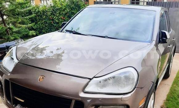 Sayi Sabo Porsche Cayenne Brown Mota in Cotonou a Benin