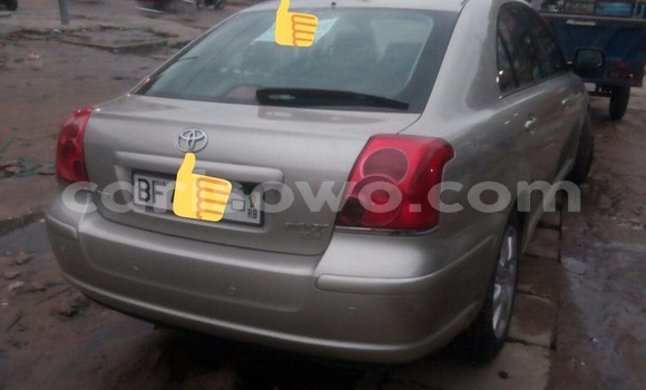 Sayi Na hannu Toyota Avensis Azurfa Mota in Cotonou a Benin Sayi Na hannu Toyota Avensis Azurfa Mota in Cotonou a Benin