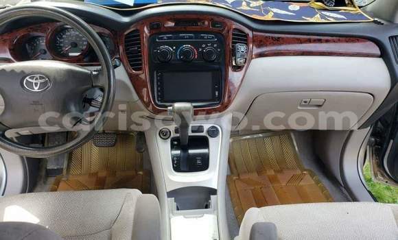 Sayi Na hannu Toyota Highlander Azurfa Mota in Cotonou a Benin Sayi Na hannu Toyota Highlander Azurfa Mota in Cotonou a Benin