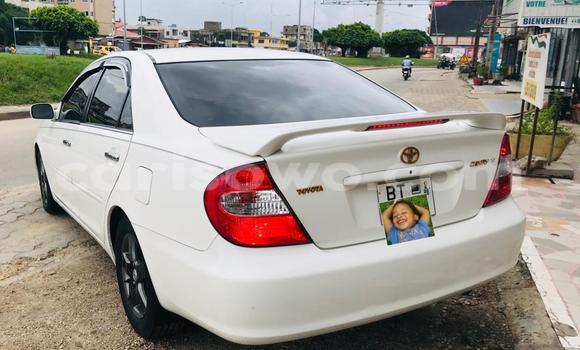 Sayi Na hannu Toyota Camry White Mota in Cotonou a Benin