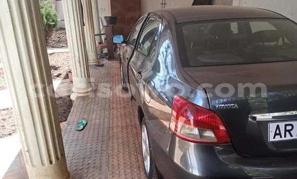 Buy Used Toyota Yaris Black Car in Cotonou in Benign