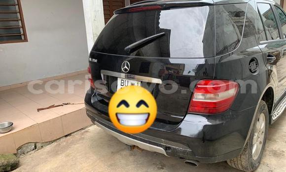 Ra Àlòkù Mercedes-Benz ML–Class Black Ọkọ̀ in Cotonou ni Benin Ra Àlòkù Mercedes-Benz ML–Class Black Ọkọ̀ in Cotonou ni Benin