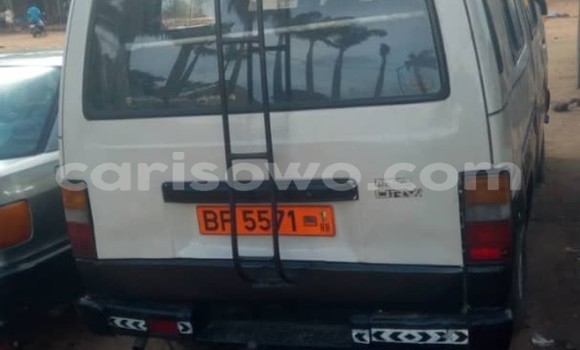 Acheter Occasion Voiture Nissan Urvan Blanc à Cotonou, Benin Acheter Occasion Voiture Nissan Urvan Blanc à Cotonou, Benin