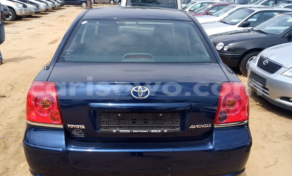Acheter Import Voiture Toyota Avensis Bleu à Cotonou, Benin